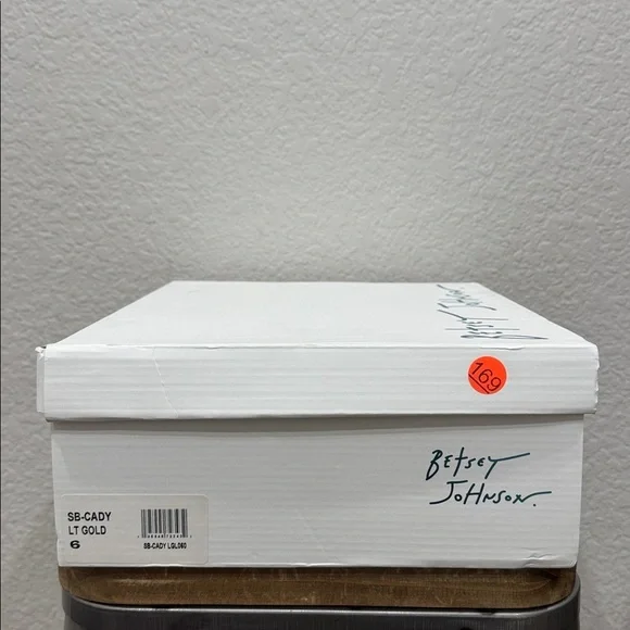 Betsey Johnson Cady Rhinestone Light Gold Ankle Boots Size 6 - Picture 7 of 7